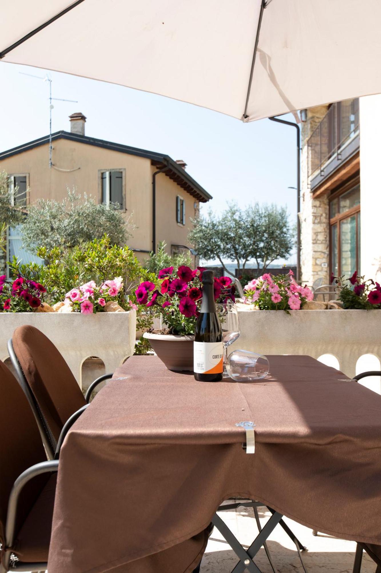 Corte Dei Soavi Suites - Apartments Soave  Eksteriør billede