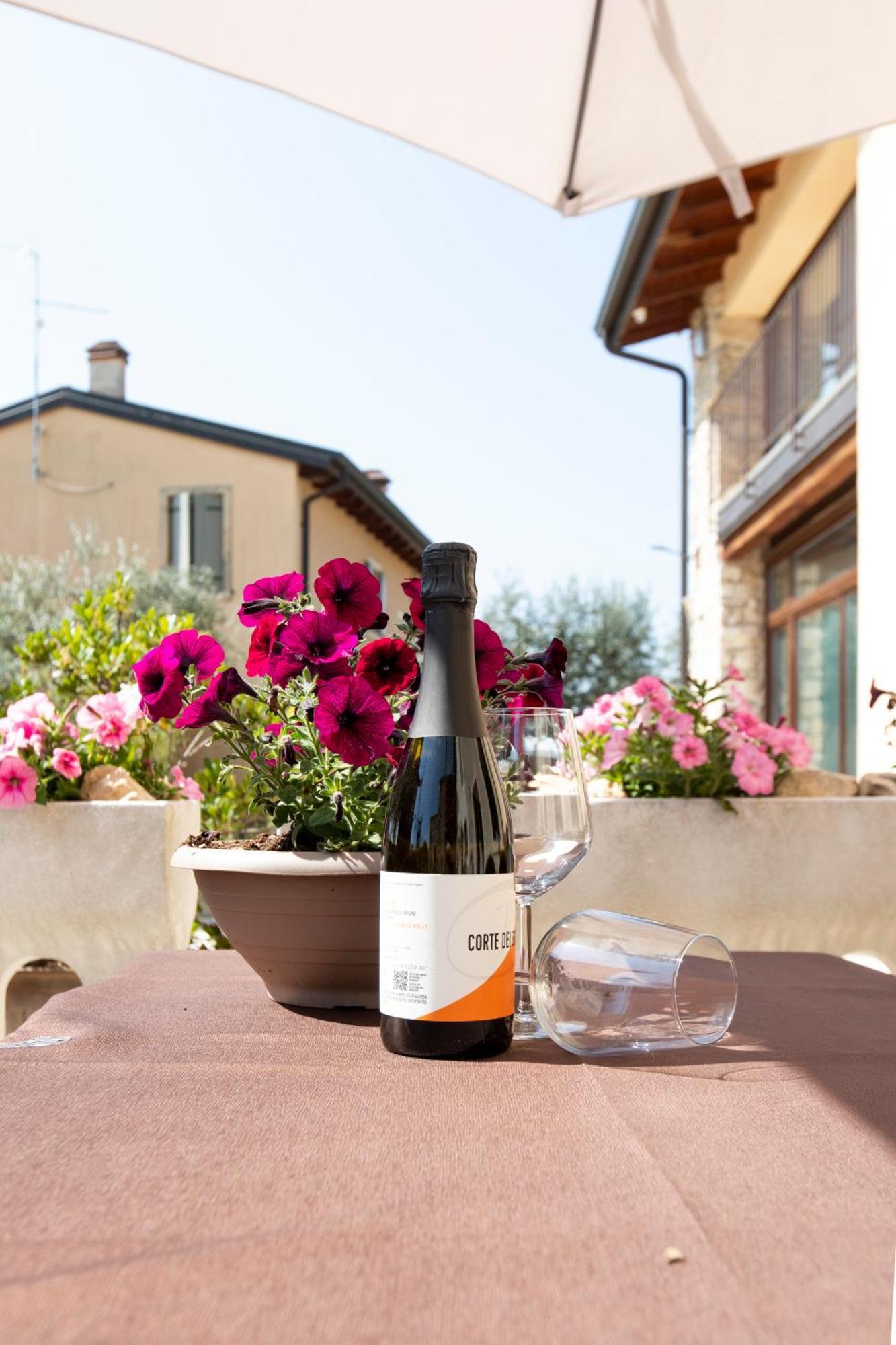 Corte Dei Soavi Suites - Apartments Soave  Eksteriør billede